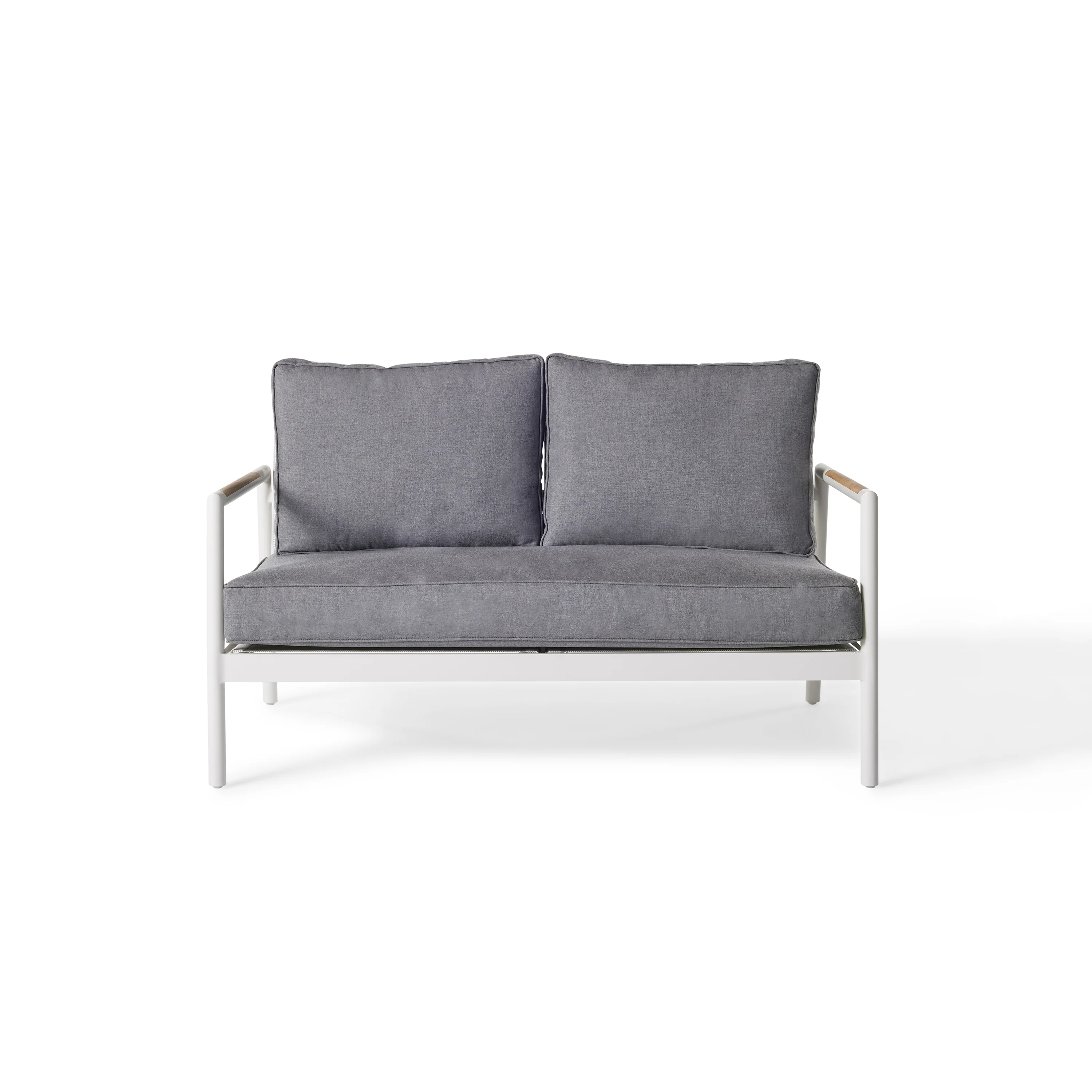 Pasadena Loveseat in White Aluminum