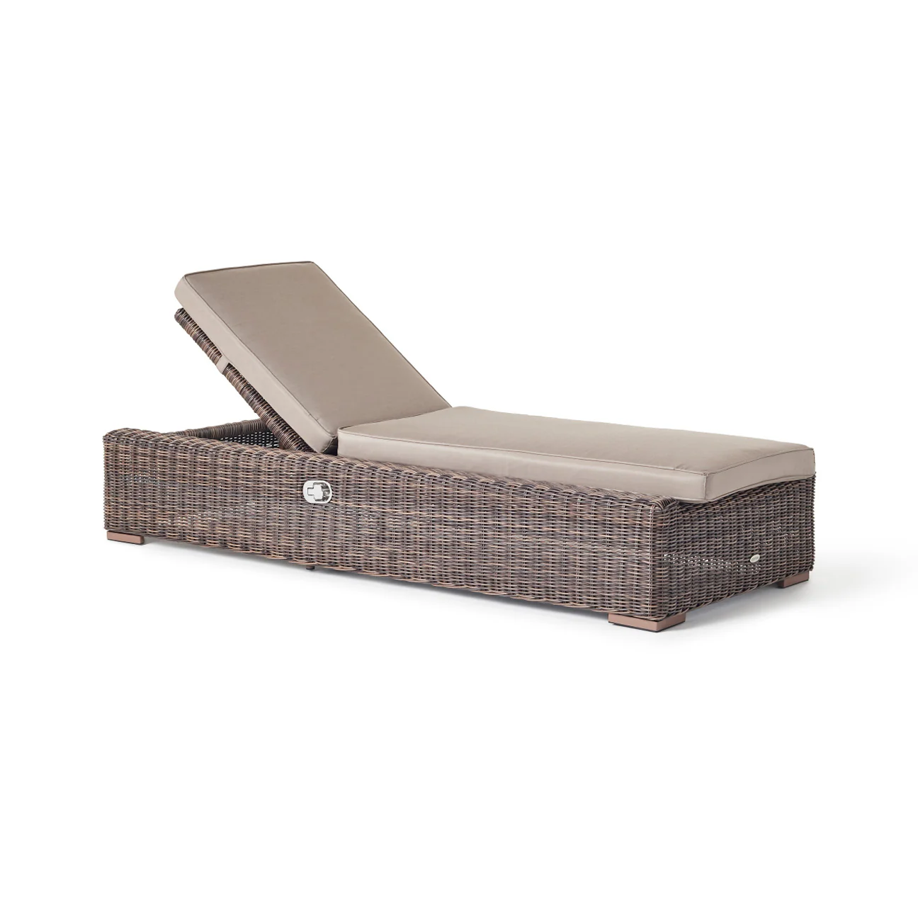 Sausalito Chaise in Terra Wicker